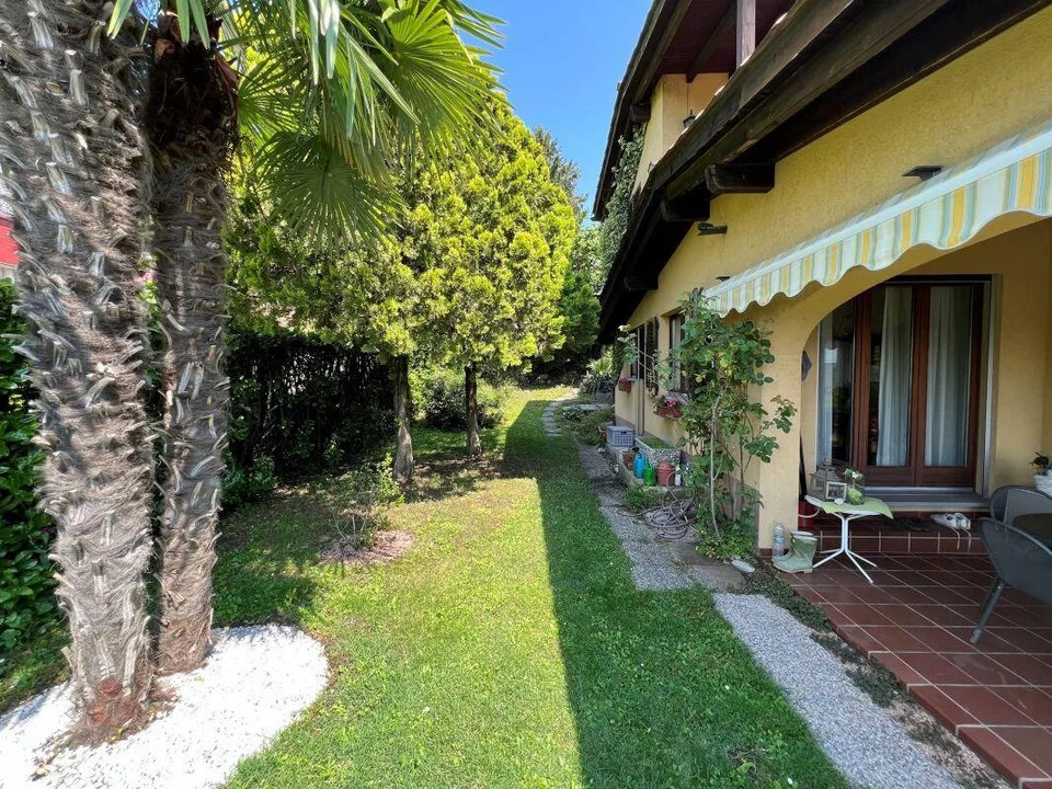 Prächtiges und charakteristisches Haus im Grünen