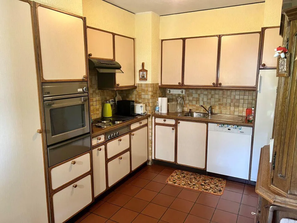 Prächtiges und charakteristisches Haus im Grünen – Foto 9 von 13