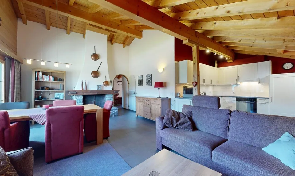 Charmante Dachwohnung mit Bergpanorama in Brigels