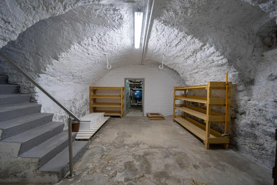 Maison de ferme charmante avec grange, garage et cave voûtée – photo 11 sur 13