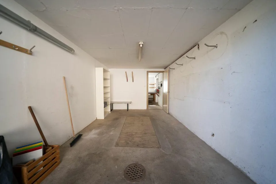 Maison de ferme charmante avec grange, garage et cave voûtée – photo 12 sur 13