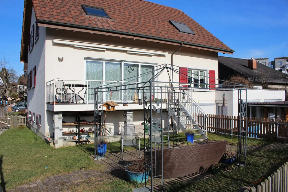 Charmant maison de famille de 7,5 pièces dans un quartier calme de Bubendorf