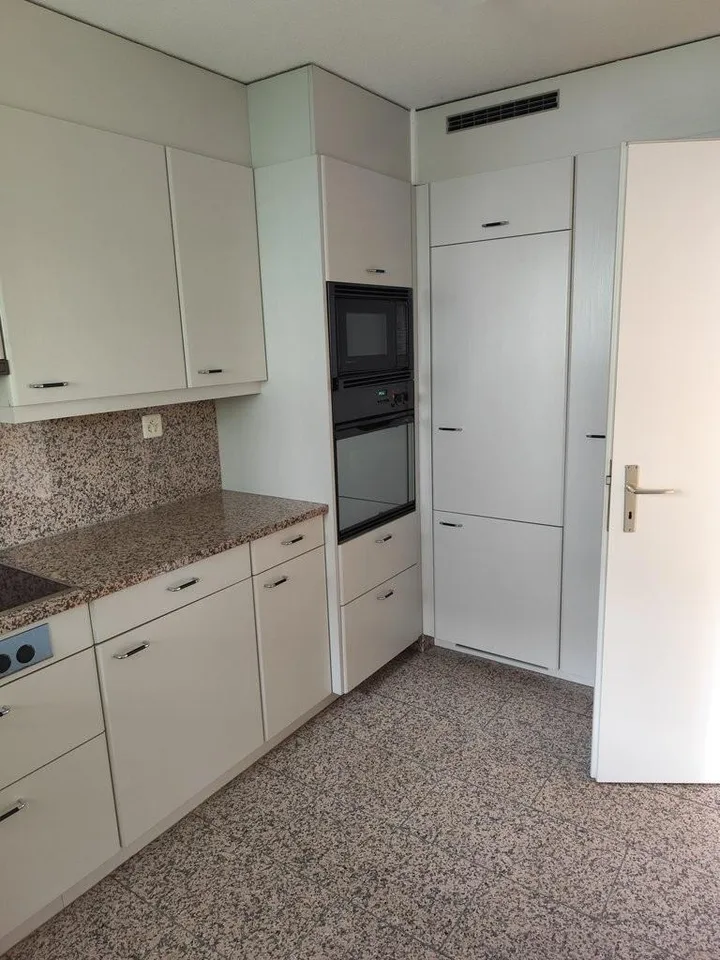 Quiet, soleggiato, ben collegato - appartamento 4.5 locali a Zürich-Höngg
