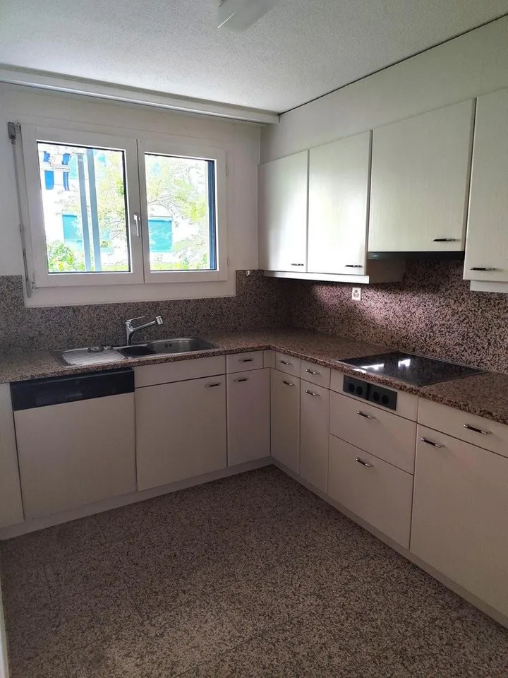 Quiet, soleggiato, ben collegato - appartamento 4.5 locali a Zürich-Höngg