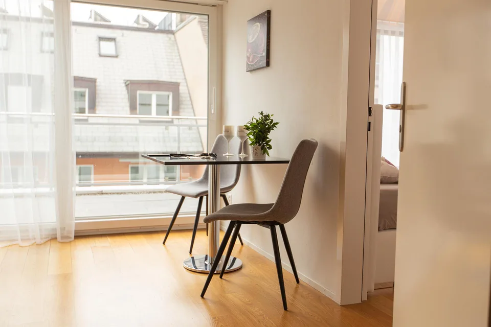 Möbliertes 2-Zimmer-Apartment mit Terrasse in der Innenstadt Zürich