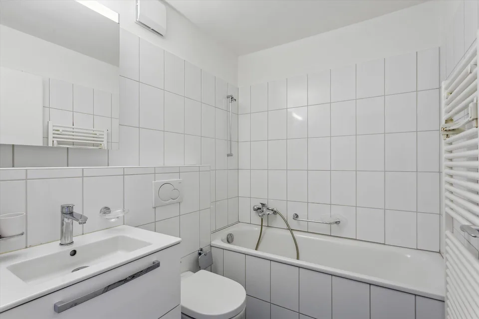 Ampio appartamento di 2,5 locali di 58 m2 a proximità immediata del lago – foto 7 di 11