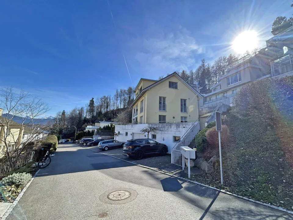 Herrliche Aussichten – modern, grosszügig, hell und freundlich