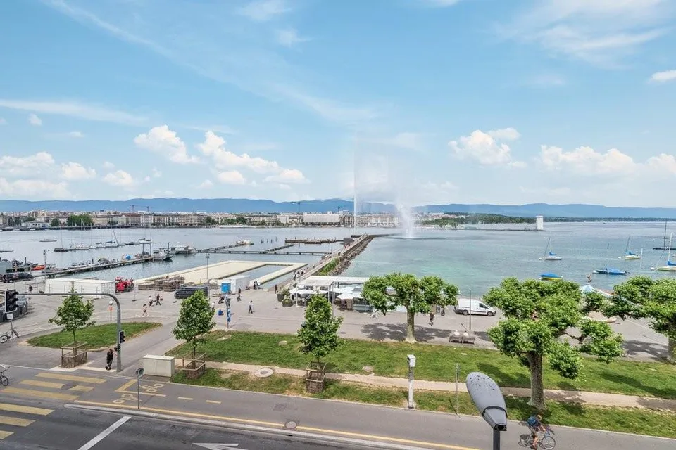 Prächtige 7-Zimmer-Wohnung mit Blick auf den See und den Springbrunnen