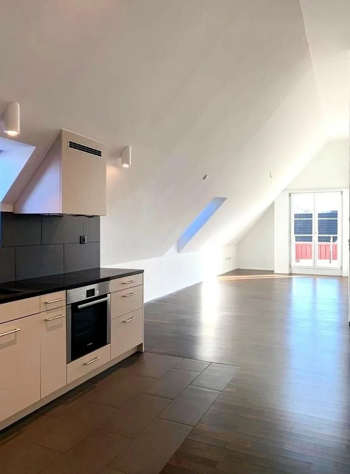 Grosszügige Single -oder Pärchen Wohnung
