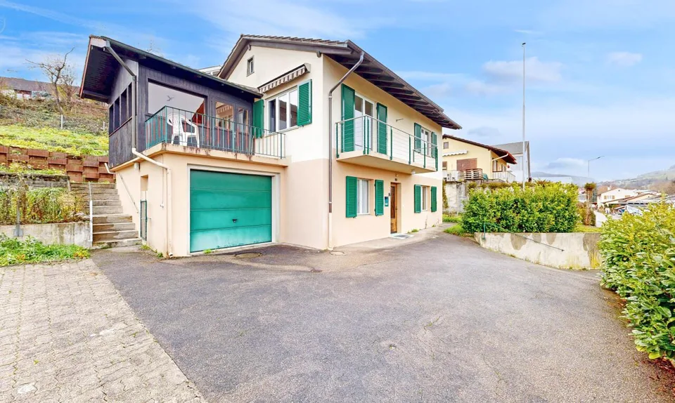 Casa unifamiliare con giardino e grande potenziale a Gelterkinden