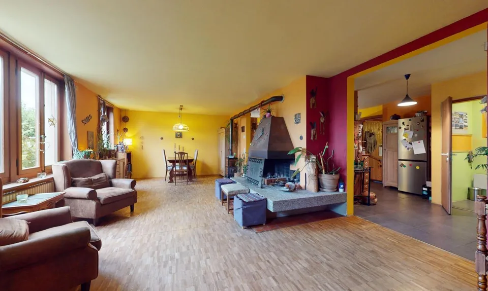 Maison individuelle spacieuse de 10 pièces à Safern avec jardin !