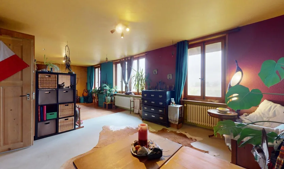Maison individuelle spacieuse de 10 pièces à Safern avec jardin !