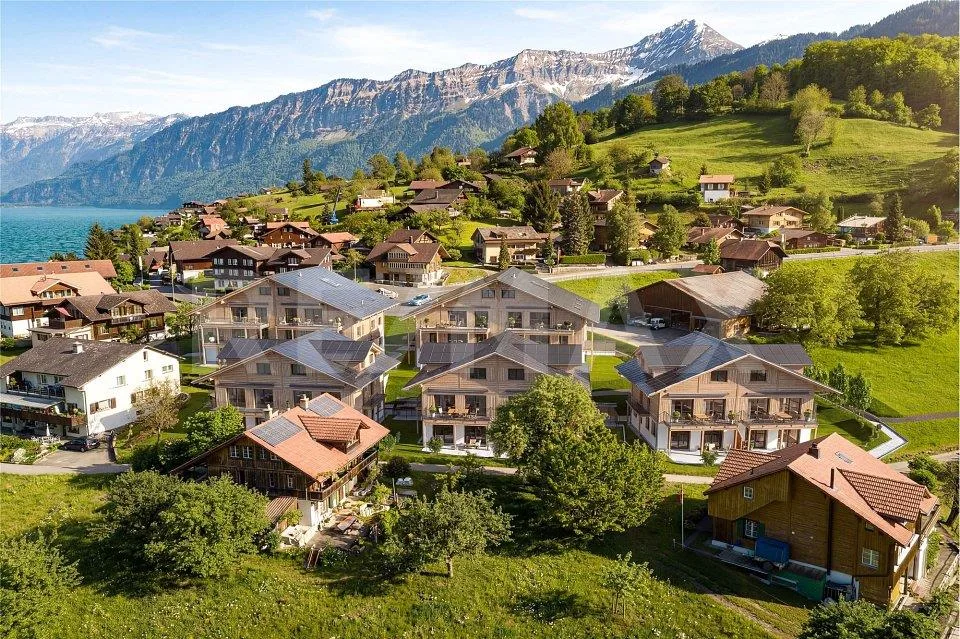 KRATTIGEN PLUS - Ihr Familienzuhause über dem Thunersee
