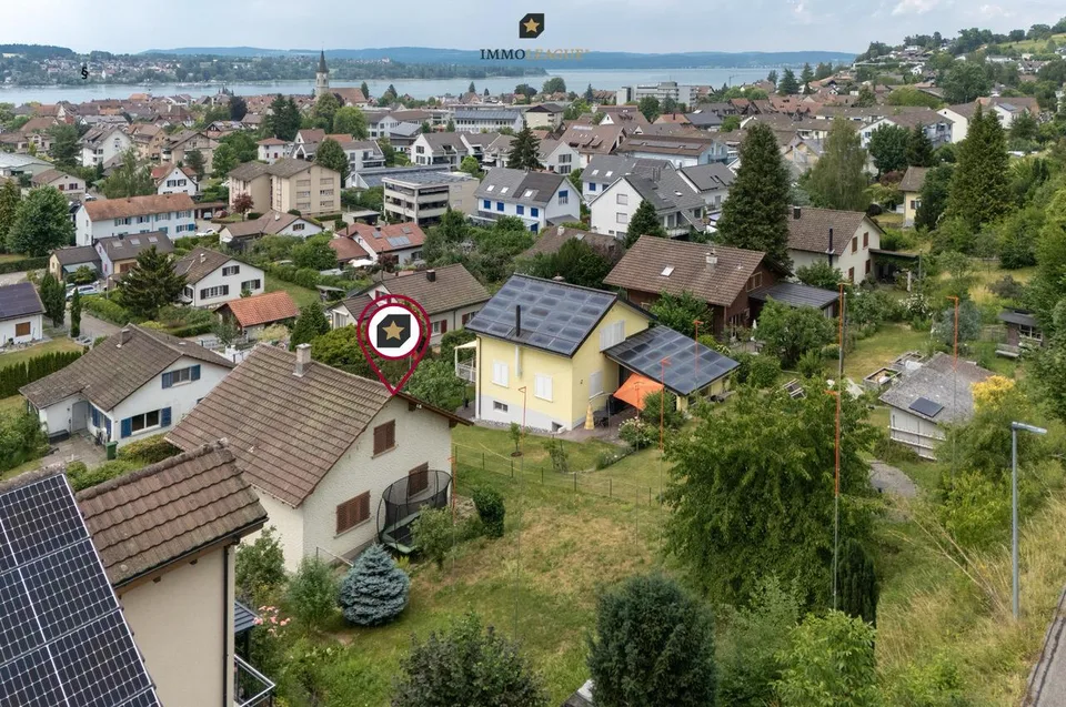 Viele attraktive Möglichkeiten in ruhiger Lage mit Seesicht.