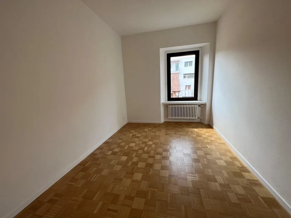 APPARTAMENTO RINNOVATO DI 3.5 LOCALI AL TERZO PIANO CON ASCENSORE – foto 6 di 7