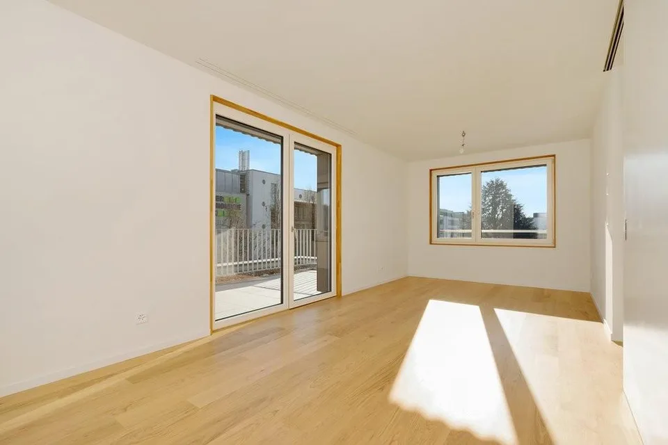 Exklusive 2.5-Zimmer-Attikawohnung mit Loggia und Terrasse