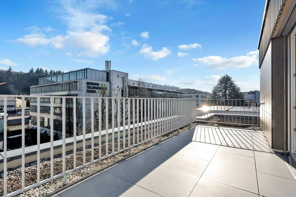 Exklusive 2.5-Zimmer-Attikawohnung mit Loggia und Terrasse – Foto 6 von 6