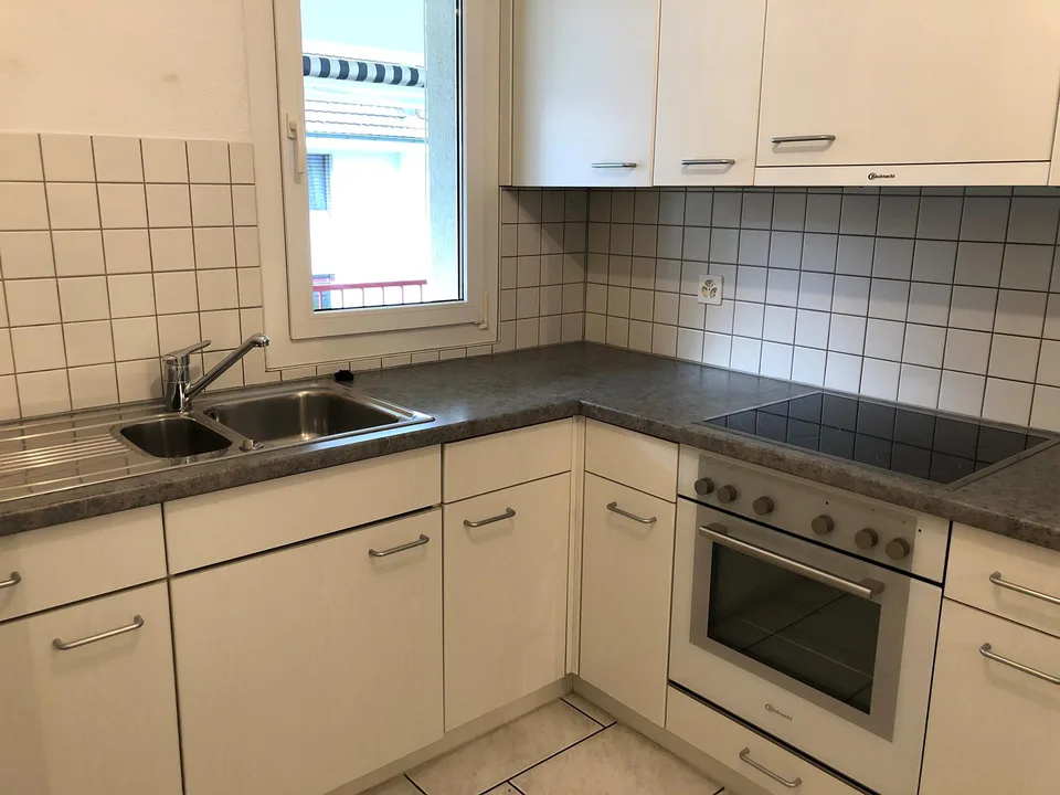 Helle 2.5-Zimmer-Dachwohnung