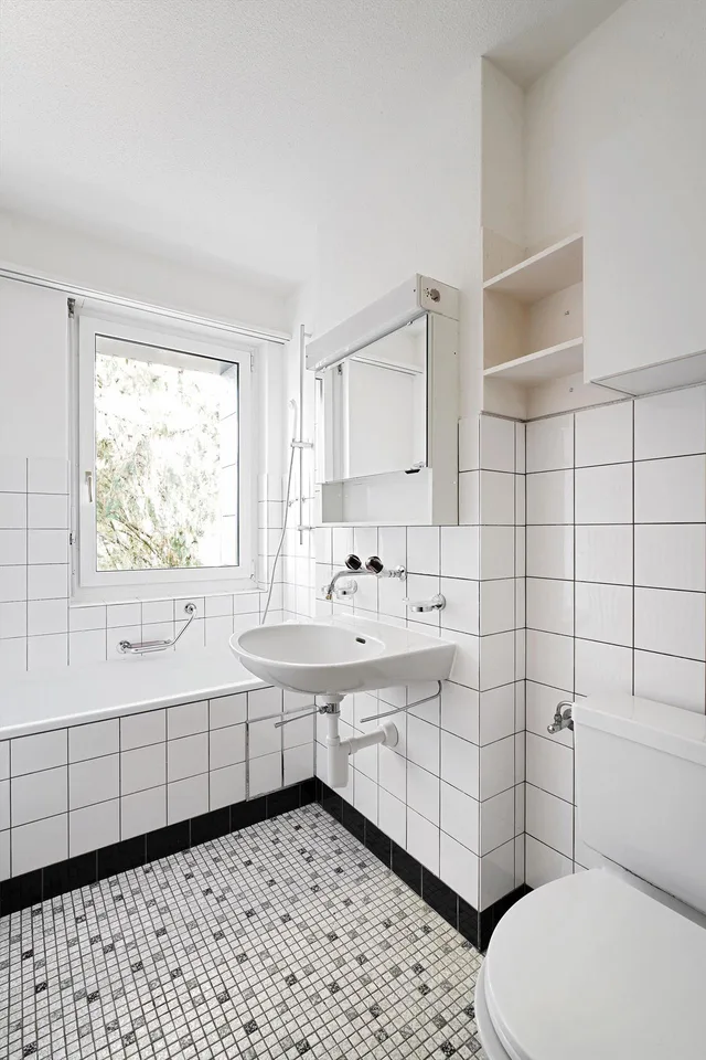Compact, confortable et très bien desservi