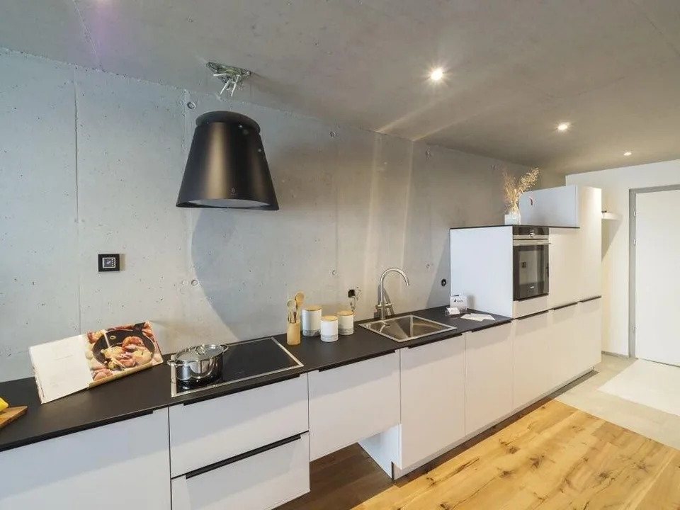 Appartement cherche célibataire