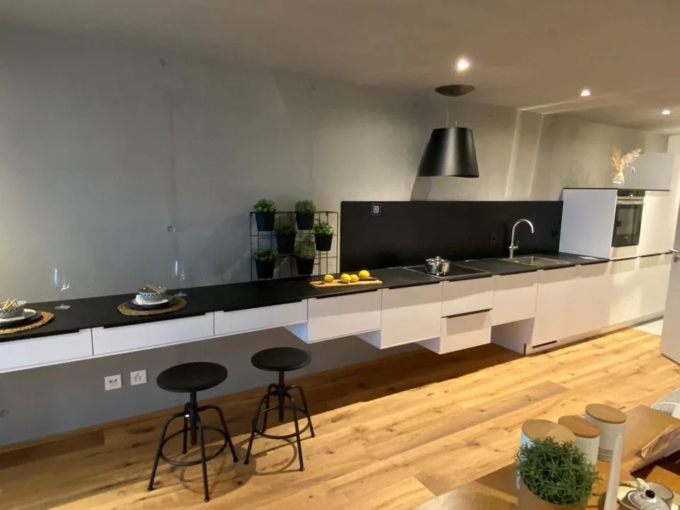 Appartement cherche célibataire
