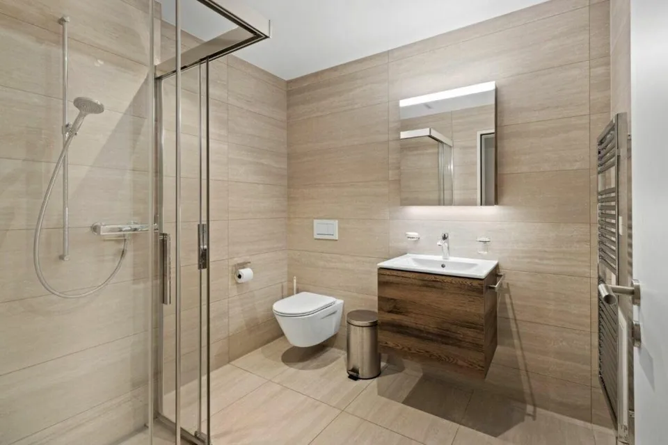 Modern, grosszügig mit Südterrasse – foto 17 di 26