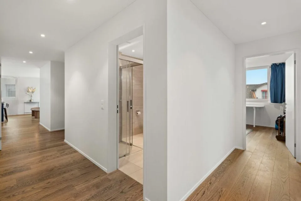 Modern, grosszügig mit Südterrasse – foto 16 di 26