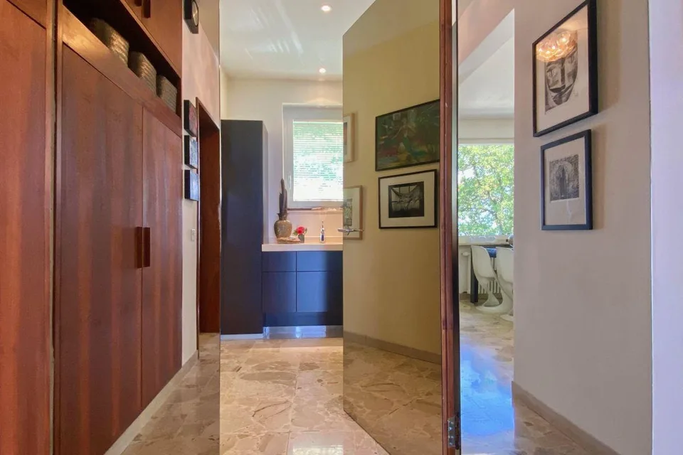 Villa exclusive avec vue panoramique sur la mer à 180° et absolue intimité – photo 16 sur 29