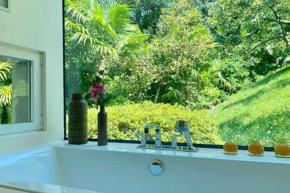 Villa exclusive avec vue panoramique sur la mer à 180° et absolue intimité – photo 11 sur 29