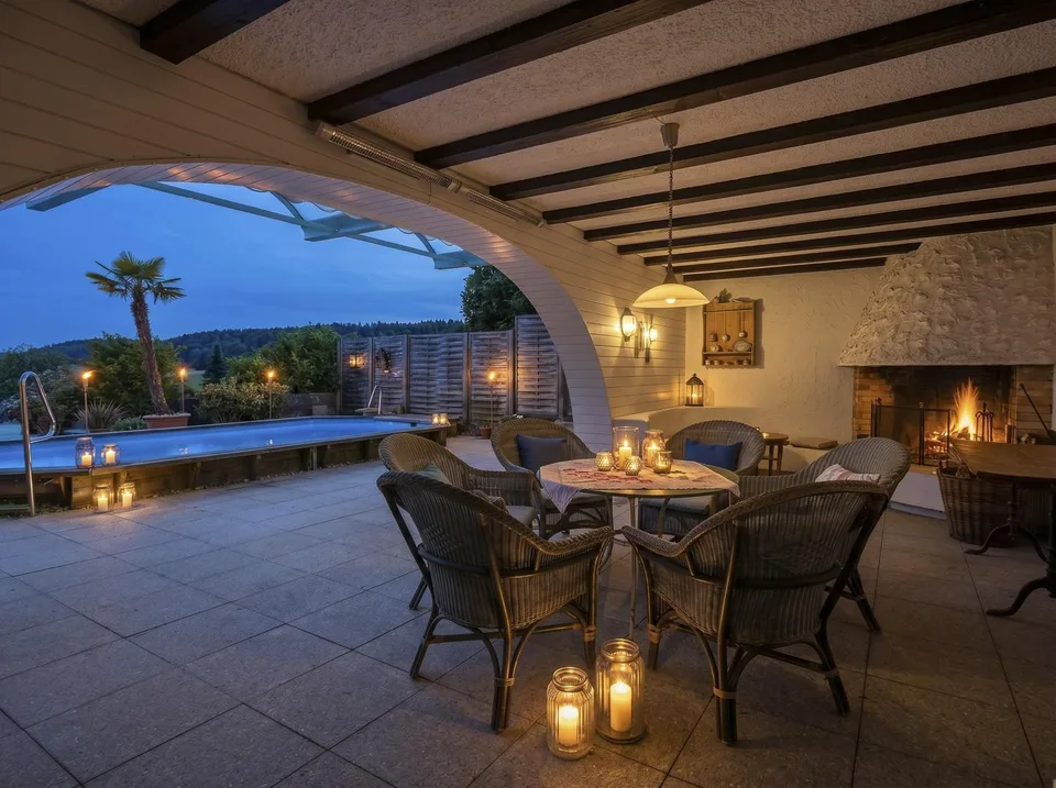 Terrassenhaus mit Panorama-Aussicht, Pool und Sonnenterrasse