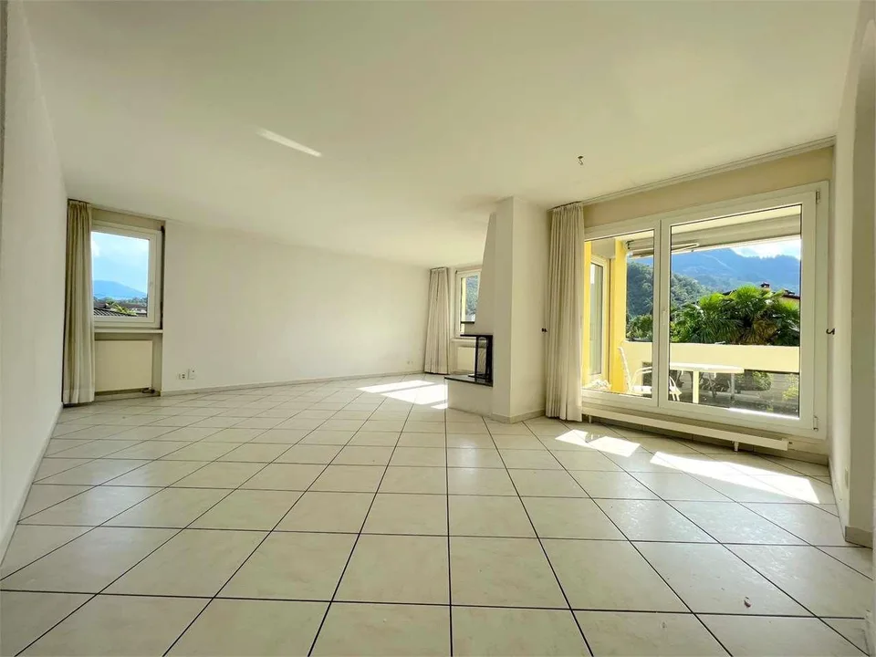 LOSONE - Dachwohnung 4.5 Zimmer nahe dem Fluss
