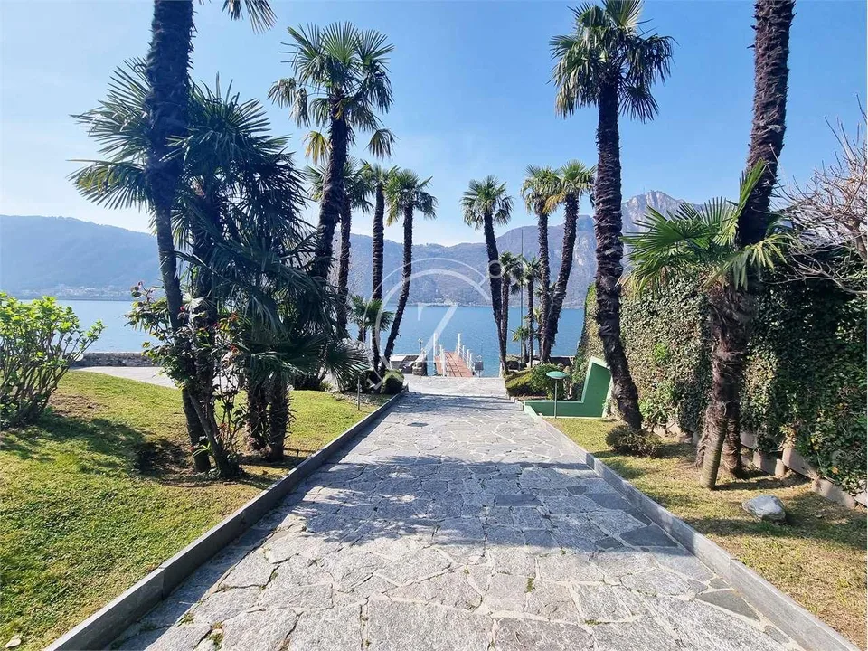 Appartamento di vacanza 2.5 locali direttamente sul lago a Bissone