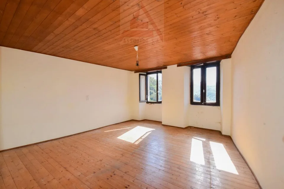 Typisches Tessinerhaus / Tipica casa ticinese