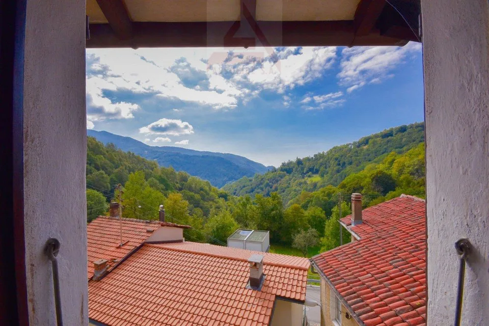 Typisches Tessinerhaus / Tipica casa ticinese