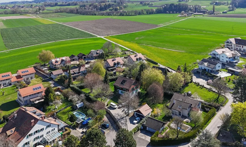 Maison de cachet avec grand jardin et beaux volumes