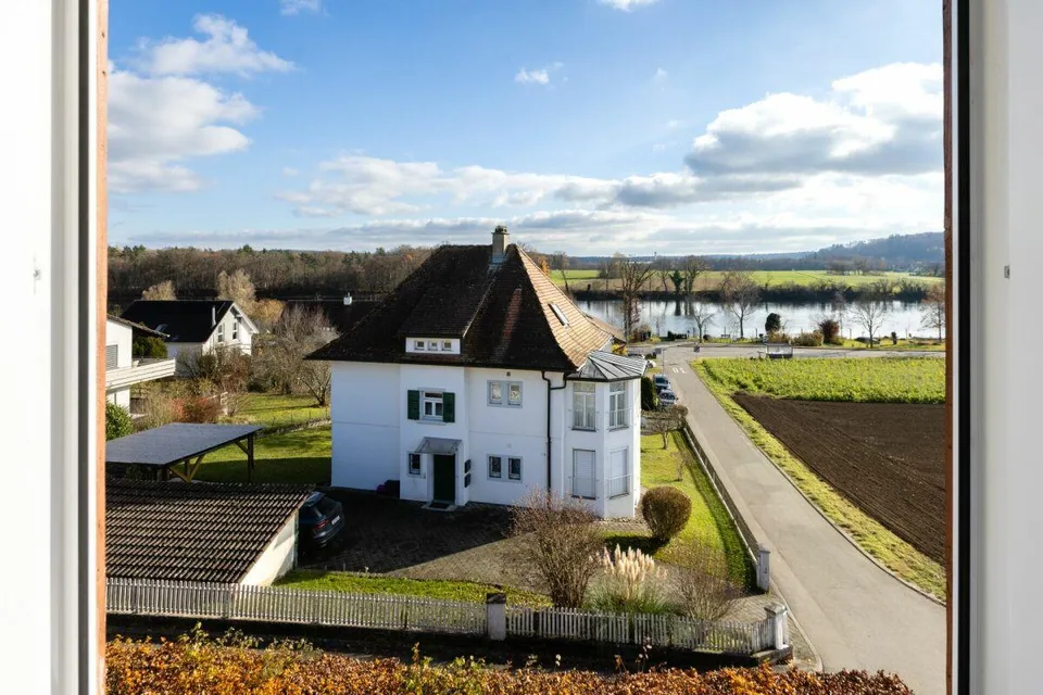 Beaucoup d'espace, vue sur le Rhin et qualité de vie dans la maison de résidence située de manière unique