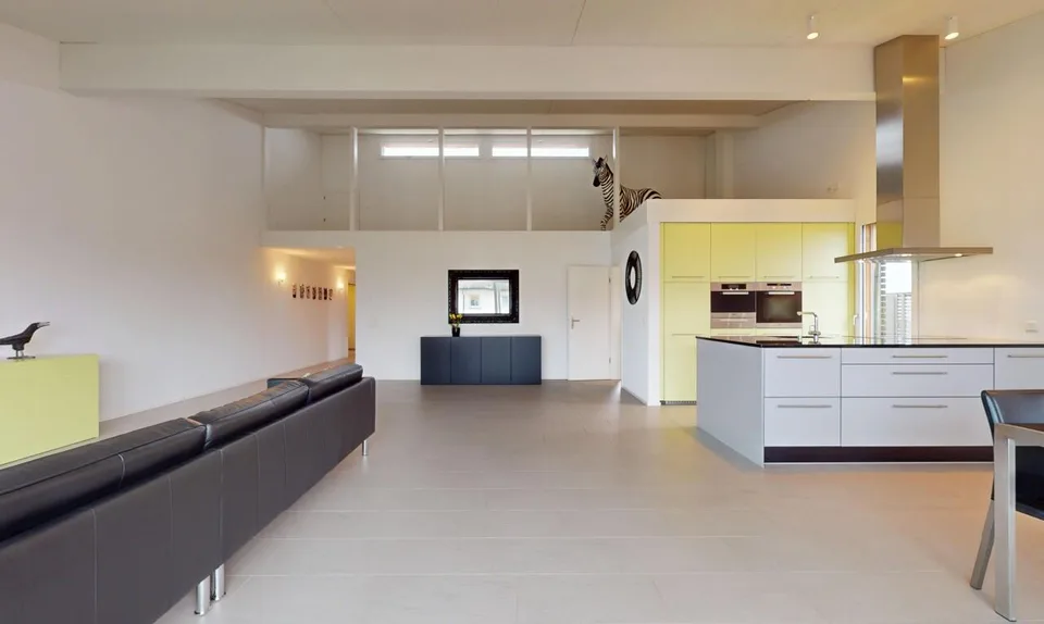 Ampia casa bifamiliare o unifamiliare con vista mozzafiato