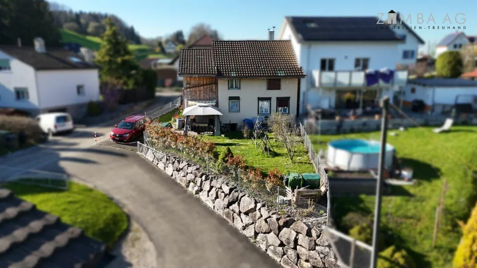 Maison avec jardin et possibilités de parking dans le beau Halden