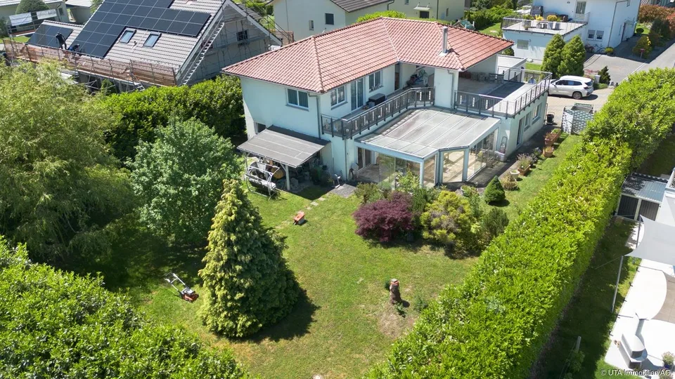 Zweifamilienhaus mit Minergie-Zertifizierung und Entwicklungspotenzial
