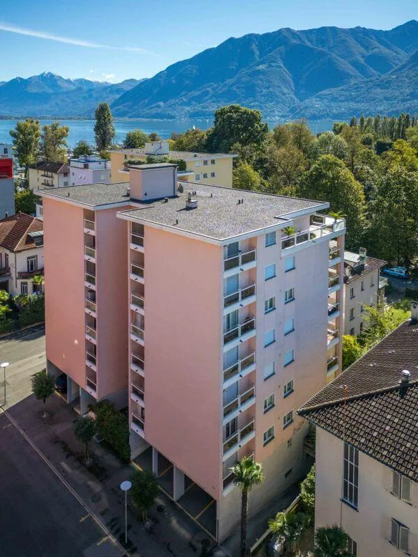 VENDESI IN CENTRO A LOCARNO - AMPIO E LUMINOSO APPARTAMENTO DI 4.5 LOCALI AL PRIMO PIANO – foto 17 di 21