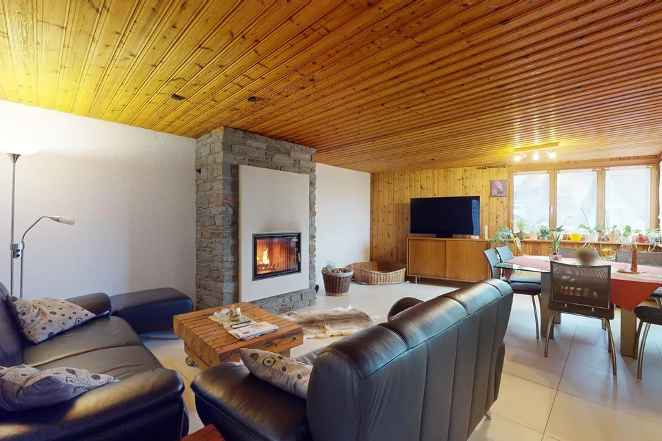 RÉSERVÉ : Charme de ferme avec parcelle de bois