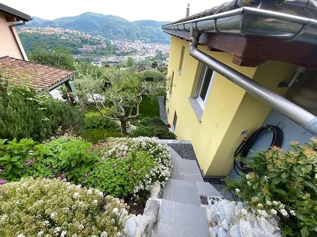 SPLENDIDA CASA UNIFAMILIARE CON VISTA PANORAMICA – foto 12 di 13