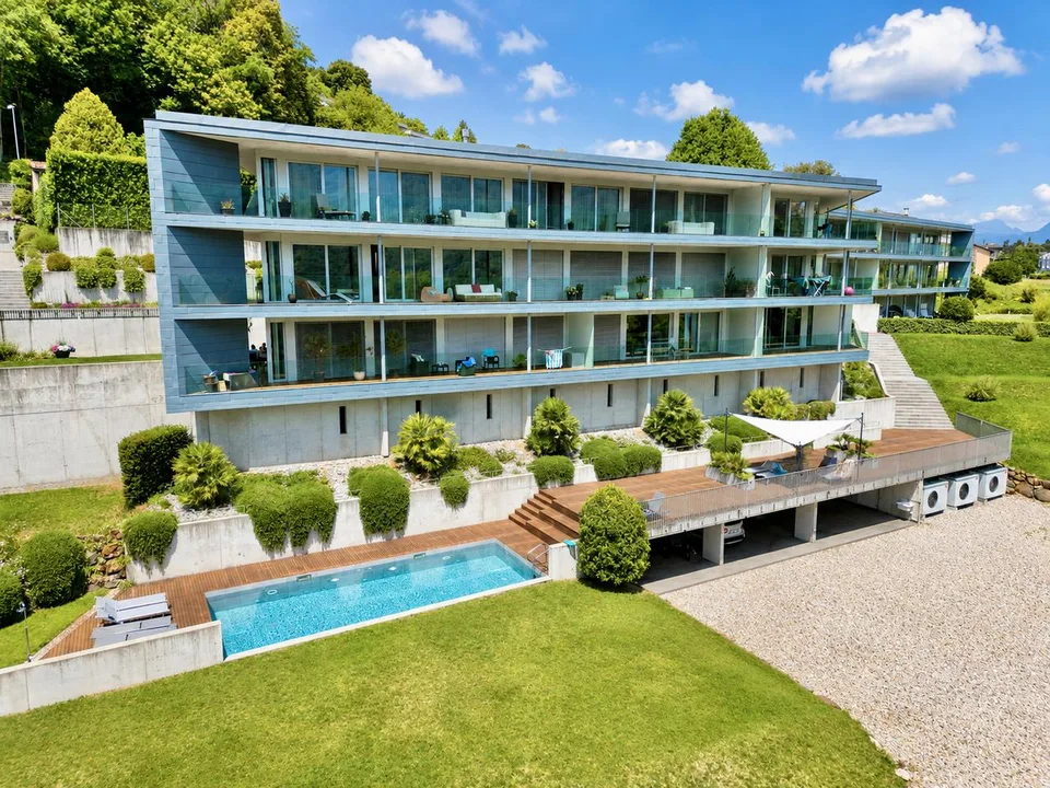 Appartamento di Pregio: Giardino, Terrazza e Servizi Wellness
