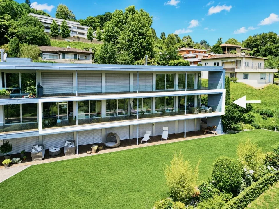 Appartamento di Pregio: Giardino, Terrazza e Servizi Wellness