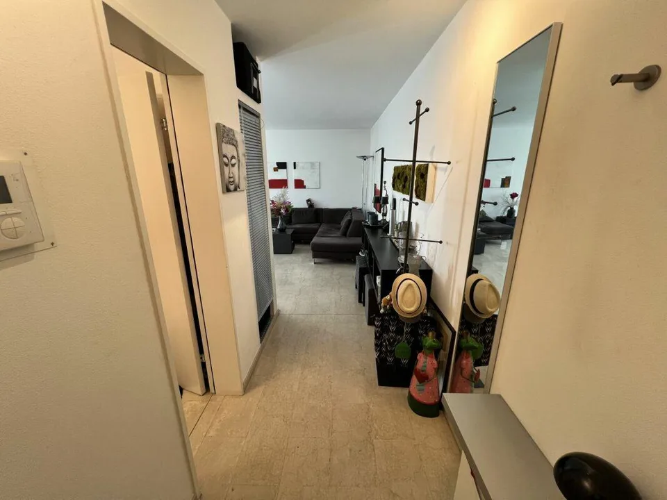 Appartement élégant de 2,5 pièces avec jardin