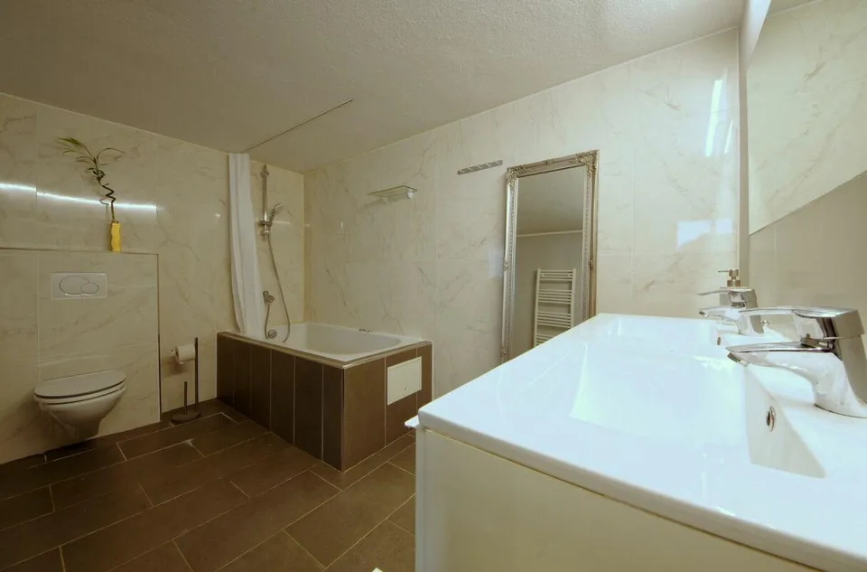 Rénové à l'intérieur et à l'extérieur – photo 7 sur 14