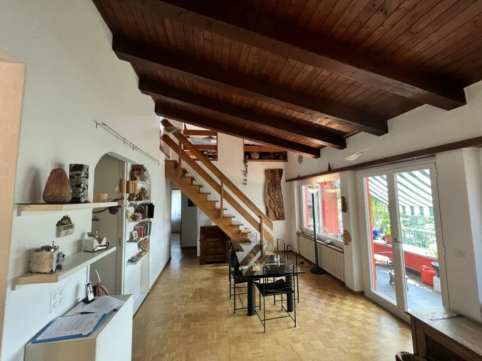 Doppelhaus mit großem Grünbereich