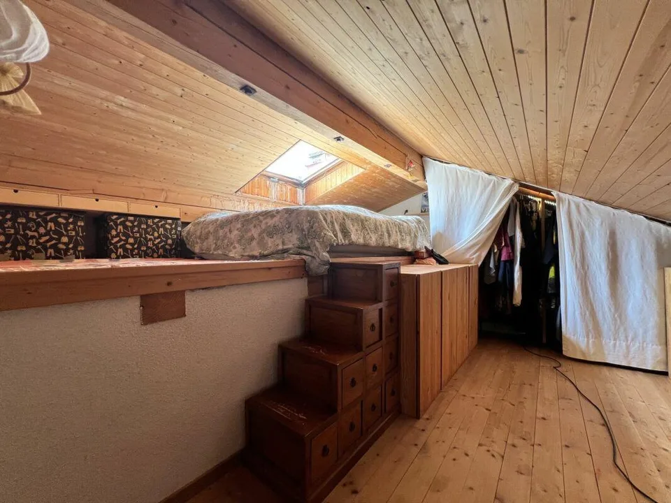 Casa bifamiliare con ampio spazio verde – foto 13 di 21