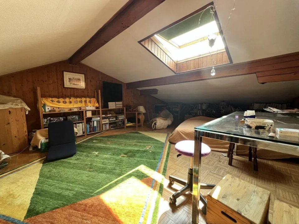 Casa bifamiliare con ampio spazio verde – foto 11 di 21