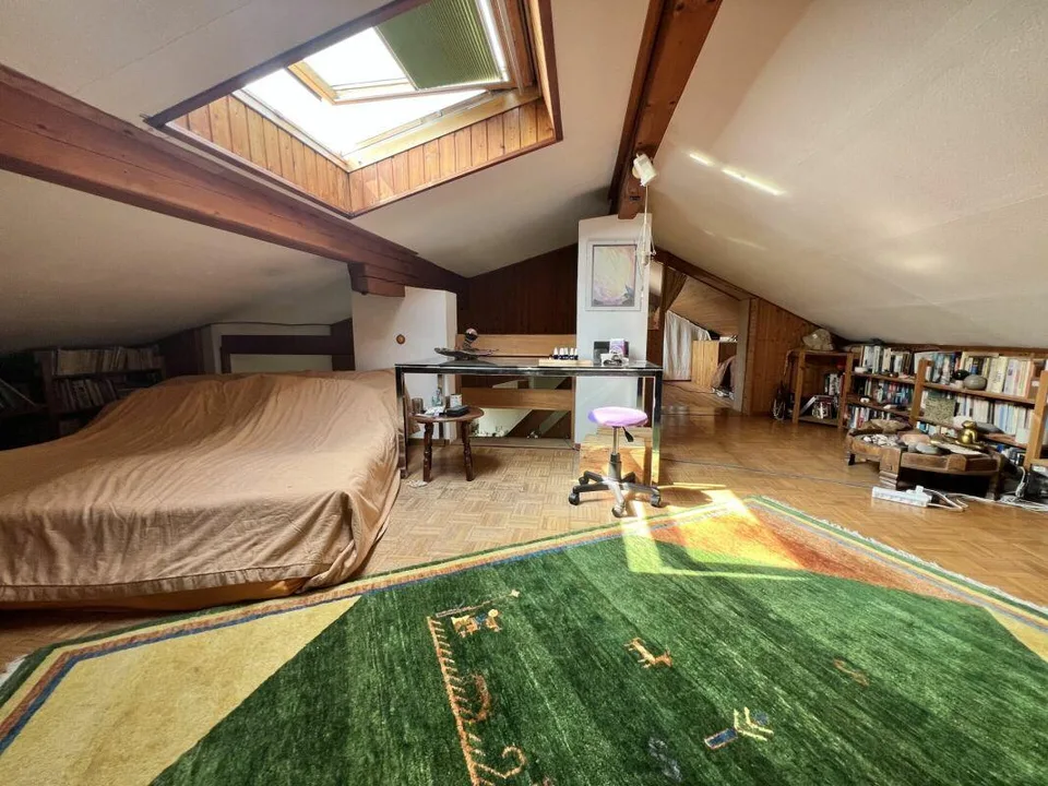Casa bifamiliare con ampio spazio verde – foto 12 di 21